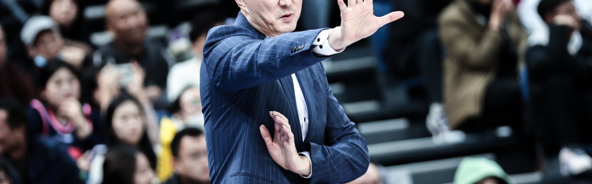 开云-杜锋身兼三职是否合理？郭士强曾打擦边球 胡雪峰是前车之鉴
