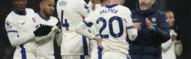 枪手啃不动的，蓝军也不行！利物浦躺赢圣诞冠军