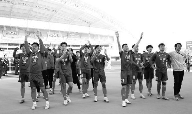 kaiyun-不败之师铸荣耀 场内场外皆风景