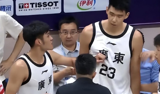 开云体育官网-广东德比来了！徐昕重回故地挑战恩师，杜锋全力以赴，广州创历史
